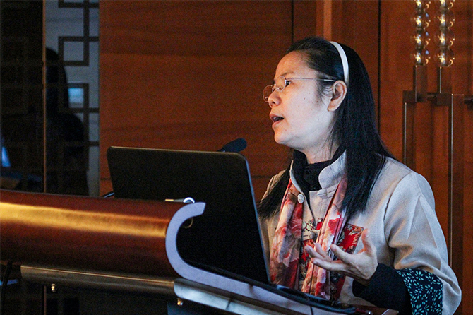 Professor Li Wenmei, Imaging Technology PI, gives a speech